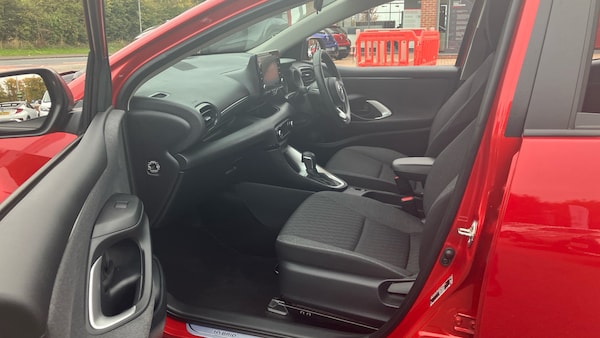 Used Toyota Yaris 2022 for sale - 76115720: Photo 10