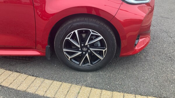 Used Toyota Yaris 2022 for sale - 76115720: Photo 33