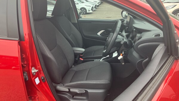 Used Toyota Yaris 2022 for sale - 76115720: Photo 39