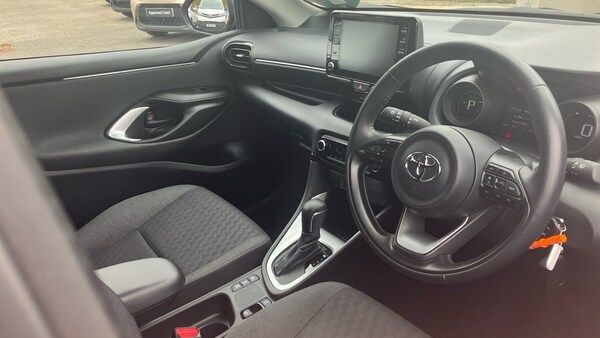 Used Toyota Yaris 2022 for sale - 76115720: Photo 40