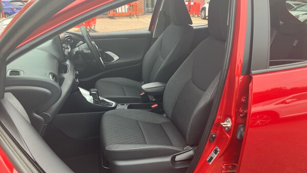 Used Toyota Yaris 2022 for sale - 76115720: Photo 43