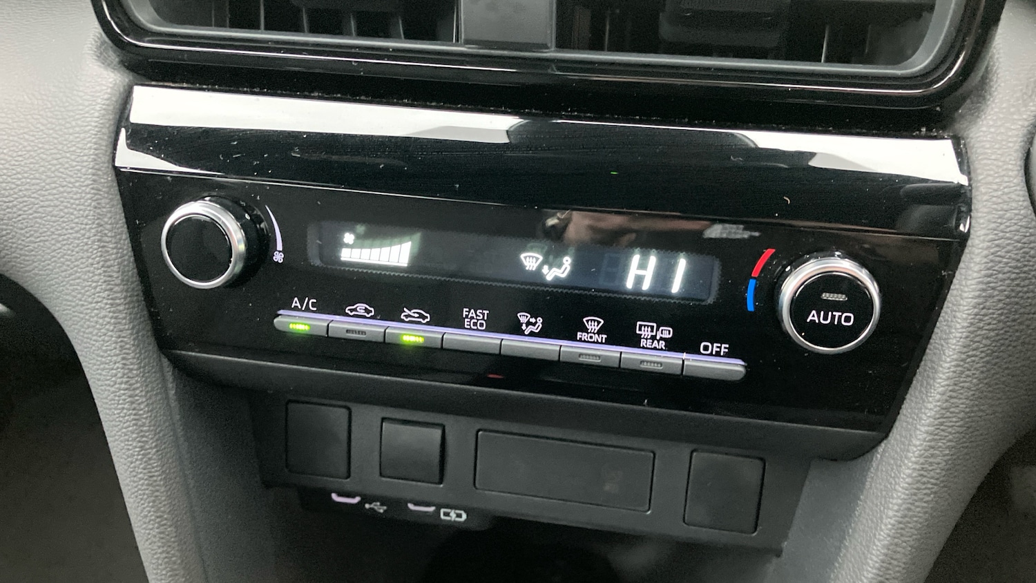 Used Toyota Yaris Cross 2025 for sale - 77420957: Photo 51