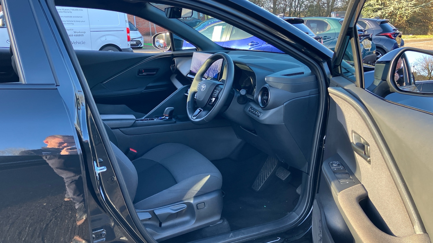 Used Toyota C-HR 2024 for sale - 77381481: Photo 11