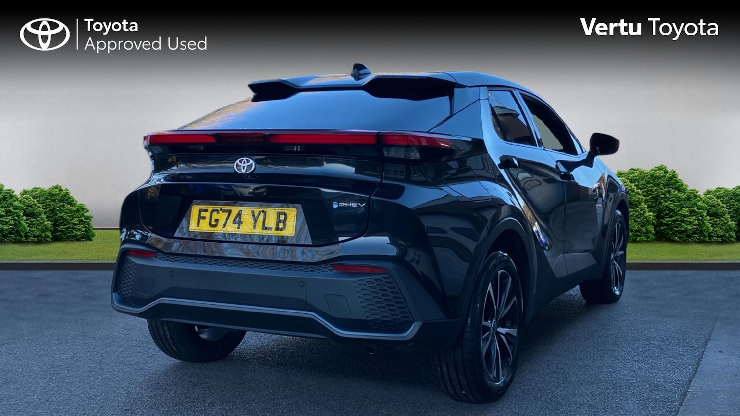 Used Toyota C-HR 2024 for sale - 77381481: Photo 2