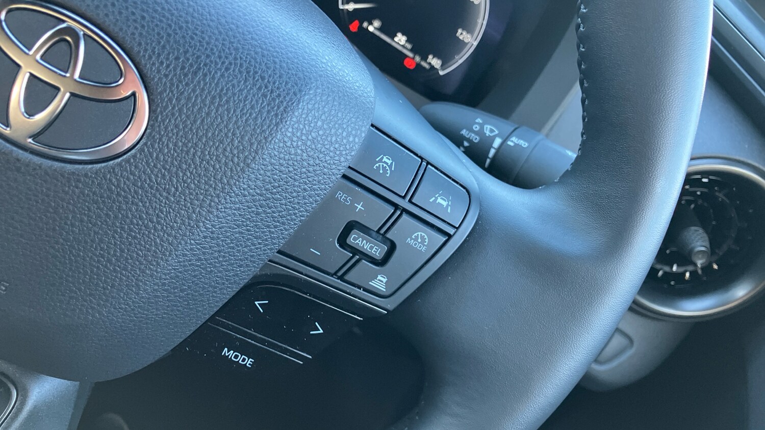 Used Toyota C-HR 2024 for sale - 77381481: Photo 47