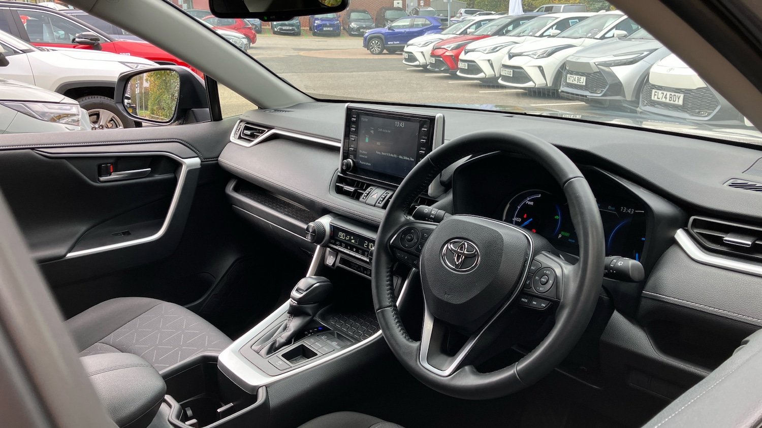 Used Toyota RAV4 2022 for sale - 76692669: Photo 40