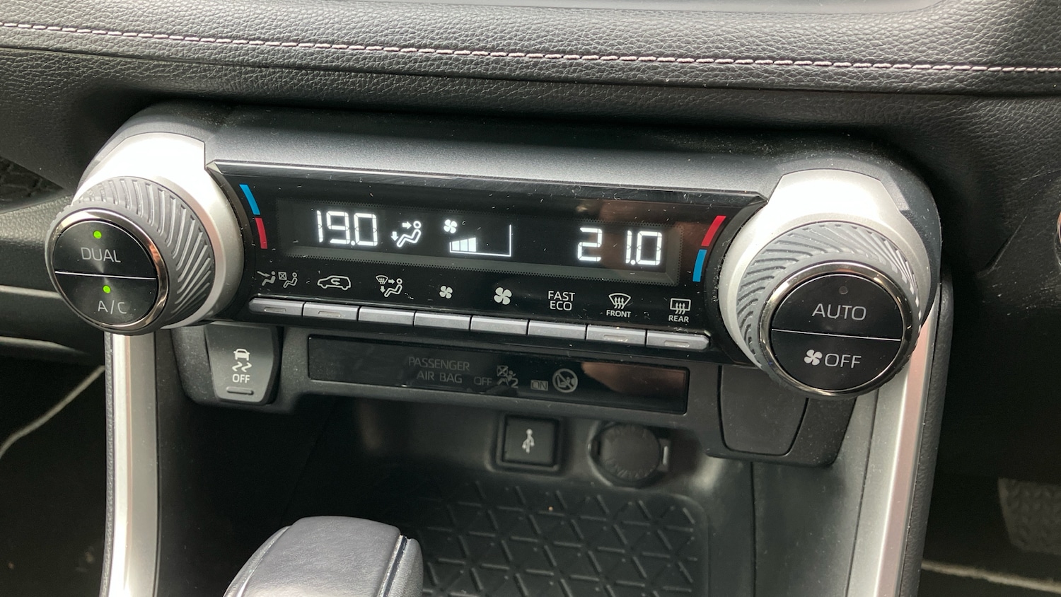 Used Toyota RAV4 2022 for sale - 76692669: Photo 51