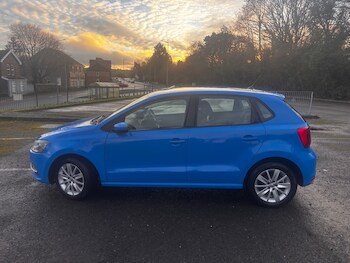 Used Volkswagen Polo 2015 for sale - 77168570: Photo