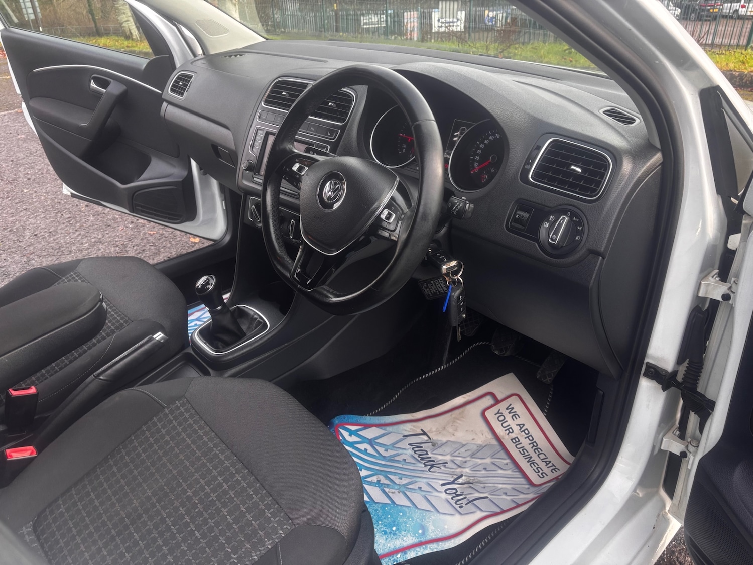 Used Volkswagen Polo 2014 for sale - 76818041: Photo 9