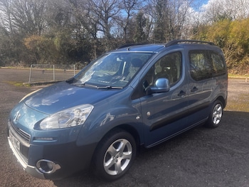 Used Peugeot Partner Tepee 2013 for sale - 77701888: Photo