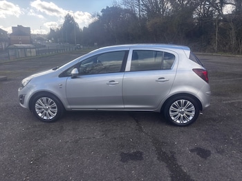 Used Vauxhall Corsa 2015 for sale - 77702050: Photo