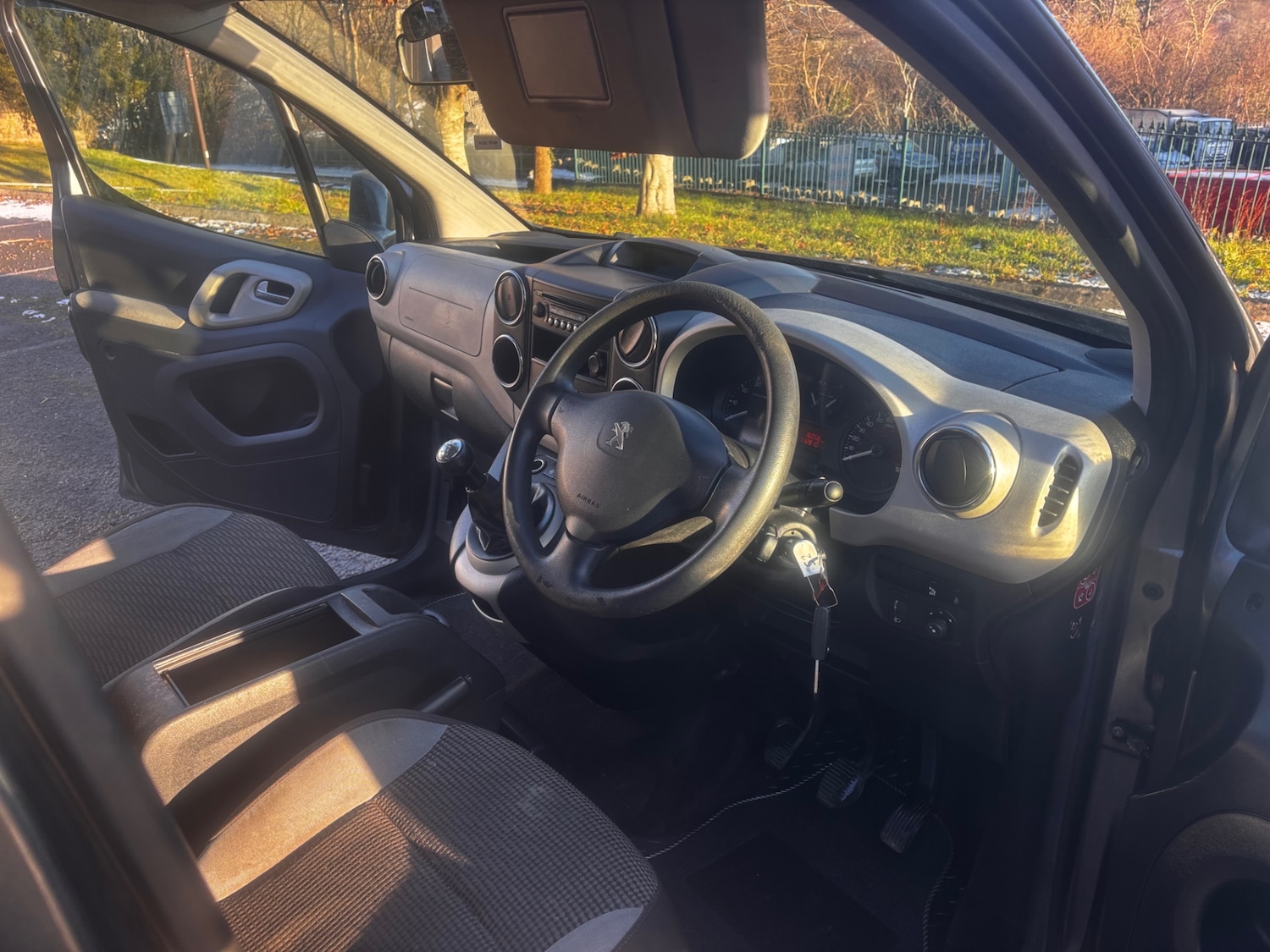 Used Peugeot Partner Tepee 2015 for sale - 77135599: Photo 10