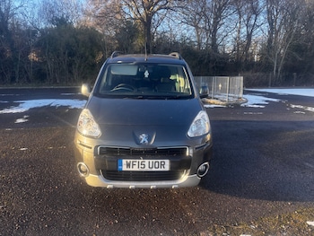 Used Peugeot Partner Tepee 2015 for sale - 77135599: Photo