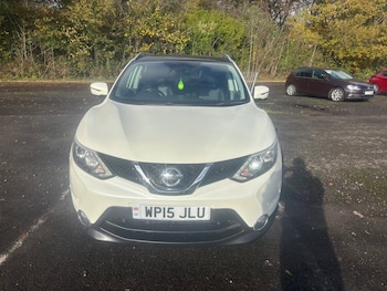 Used Nissan Qashqai 2015 for sale - 76576972: Photo