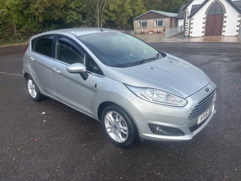 2016 (16) - 1.25 82 Zetec 5dr