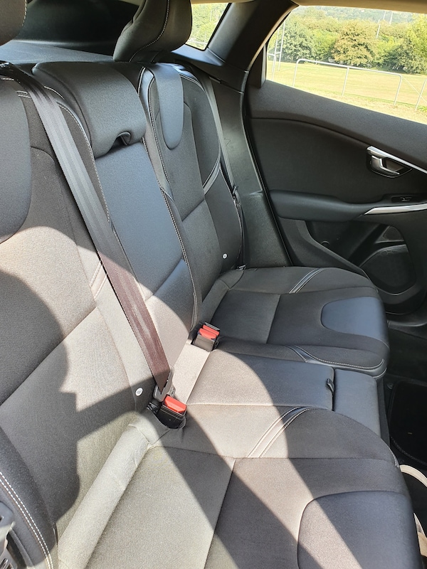 Used Volvo V40 2017 for sale - 75750993: Photo 12