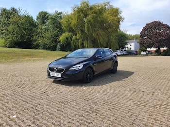 Volvo - V40