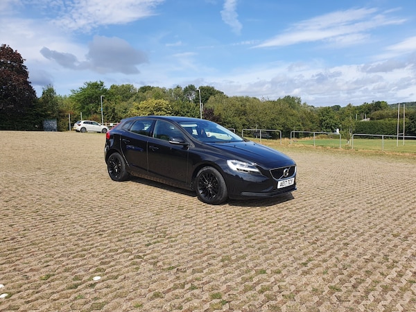 Used Volvo V40 2017 for sale - 75750993: Photo 3