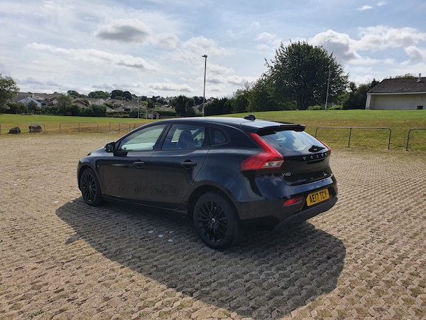 Used Volvo V40 2017 for sale - 75750993: Photo 7