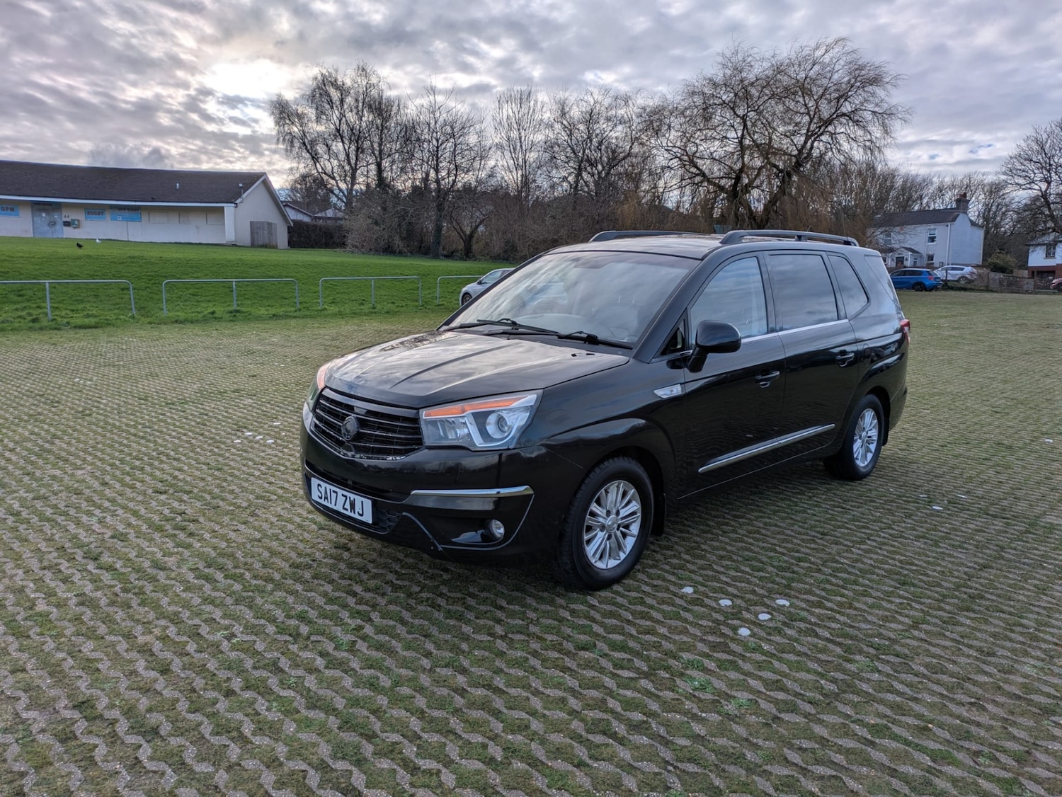 Used Ssangyong Turismo 2017 for sale - 76491705: Photo 7