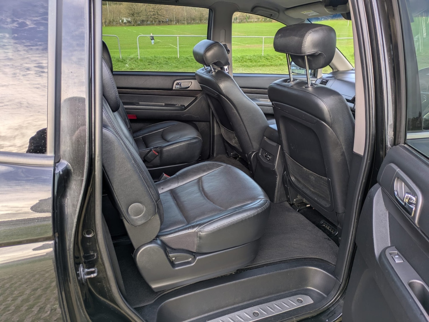 Used Ssangyong Turismo 2017 for sale - 76491705: Photo 9