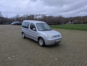 2006 (06) - 1.6 HDi Forte 5dr