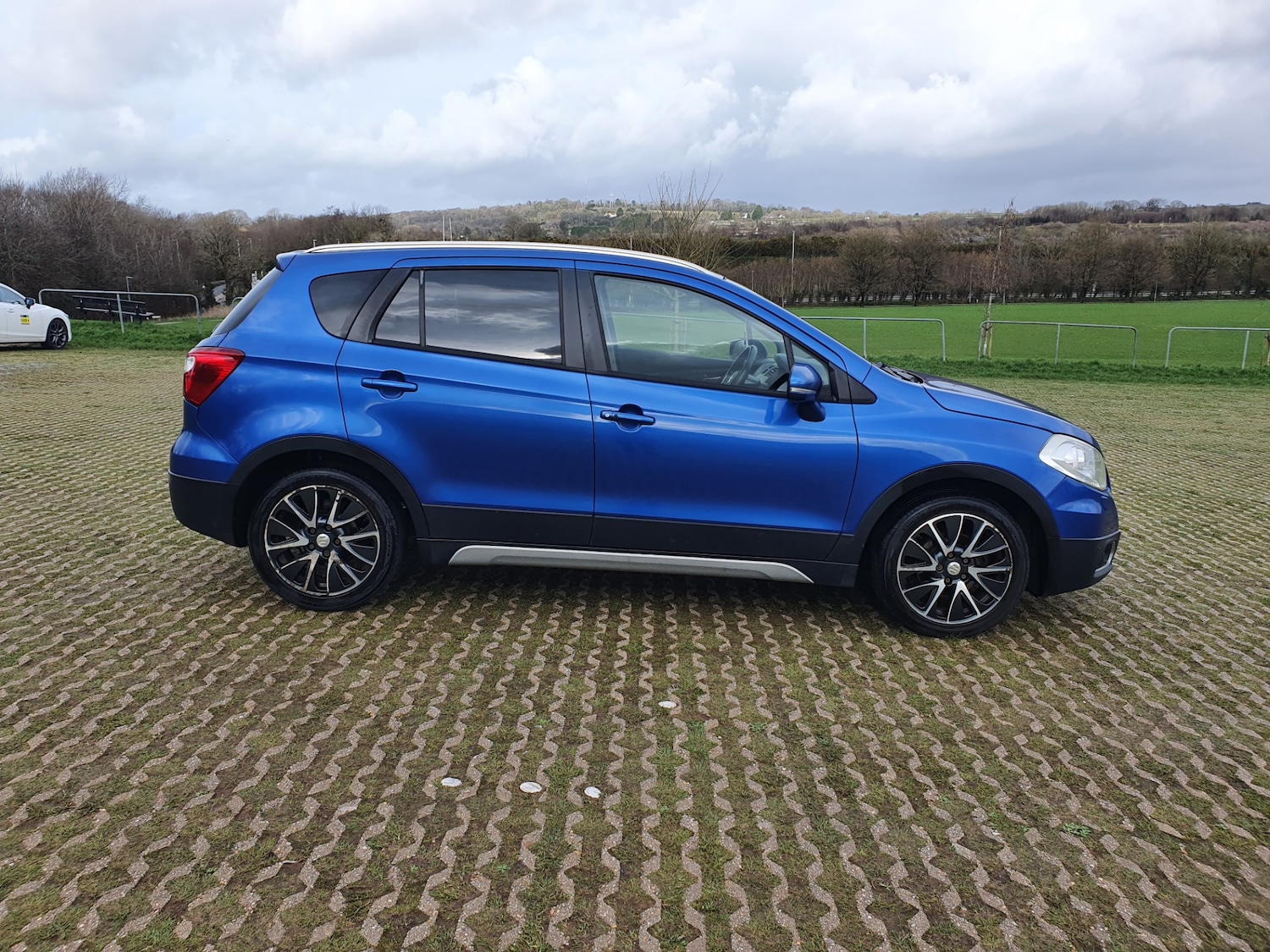 Used Suzuki SX4 S-Cross 2014 for sale - 77558414: Photo 4