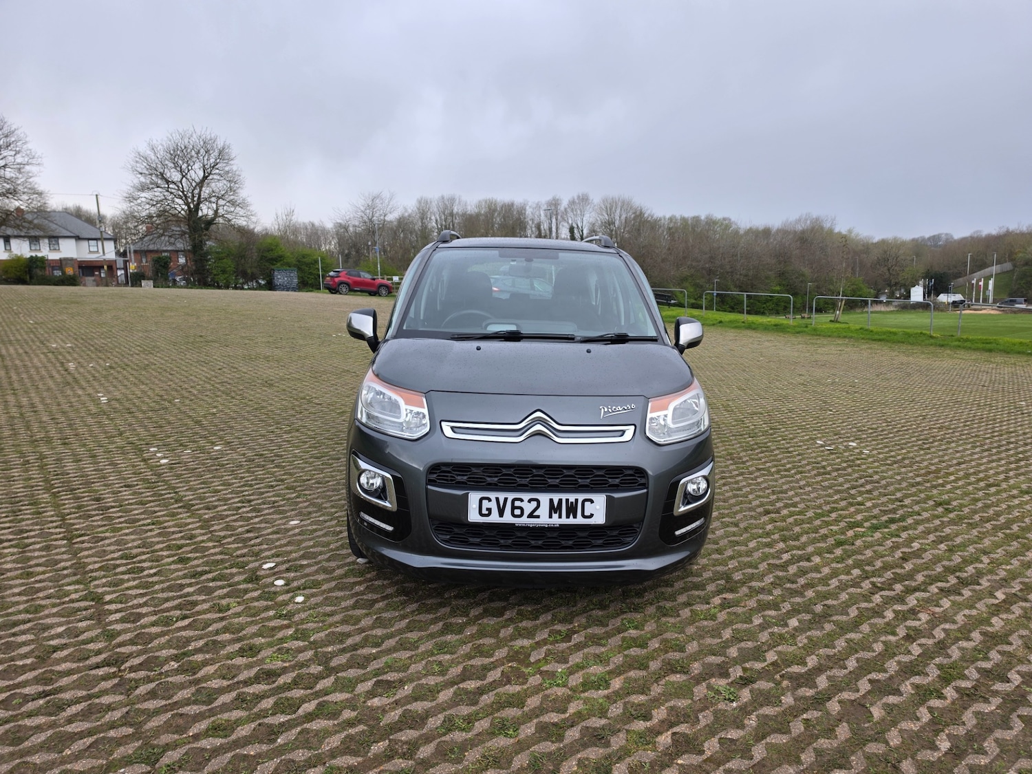 Used Citroen C3 Picasso 2013 for sale - 78016576: Photo 2