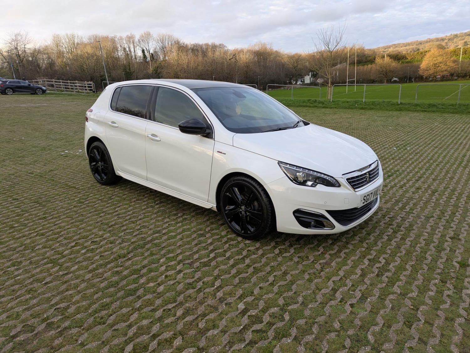 Used Peugeot 308 2017 for sale - 77019140: Photo 1