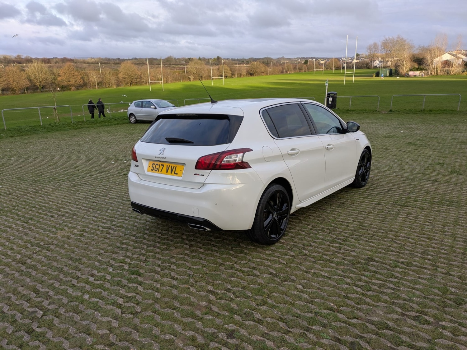 Used Peugeot 308 2017 for sale - 77019140: Photo 3