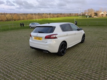 Used Peugeot 308 2017 for sale - 77019140: Photo
