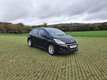 Used Peugeot 208 2016 for sale - 76413424: Photo