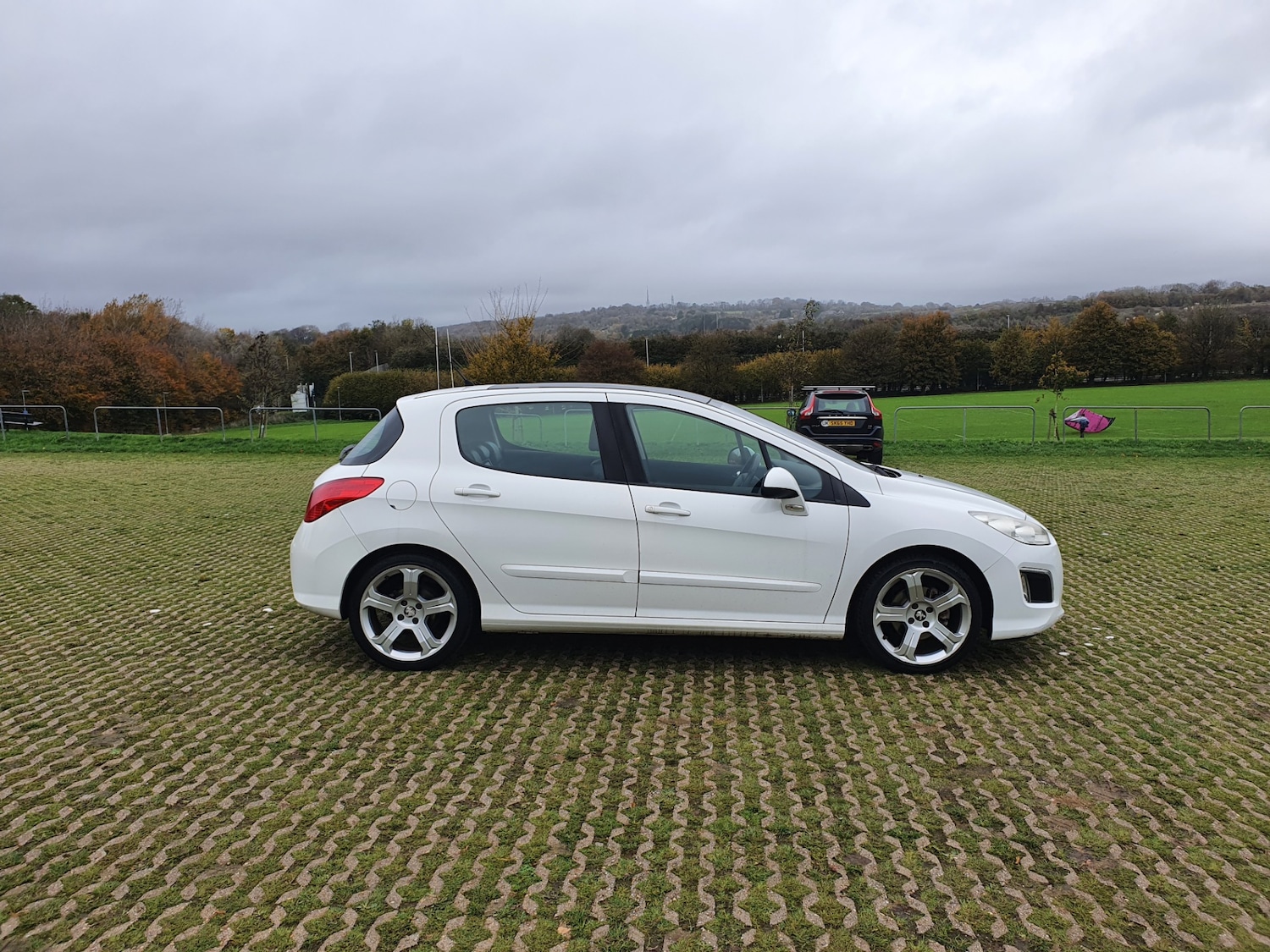 Used Peugeot 308 2012 for sale - 76450424: Photo 8
