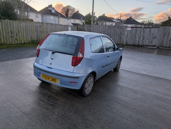 Used Fiat Punto 2004 for sale - 77241852: Photo
