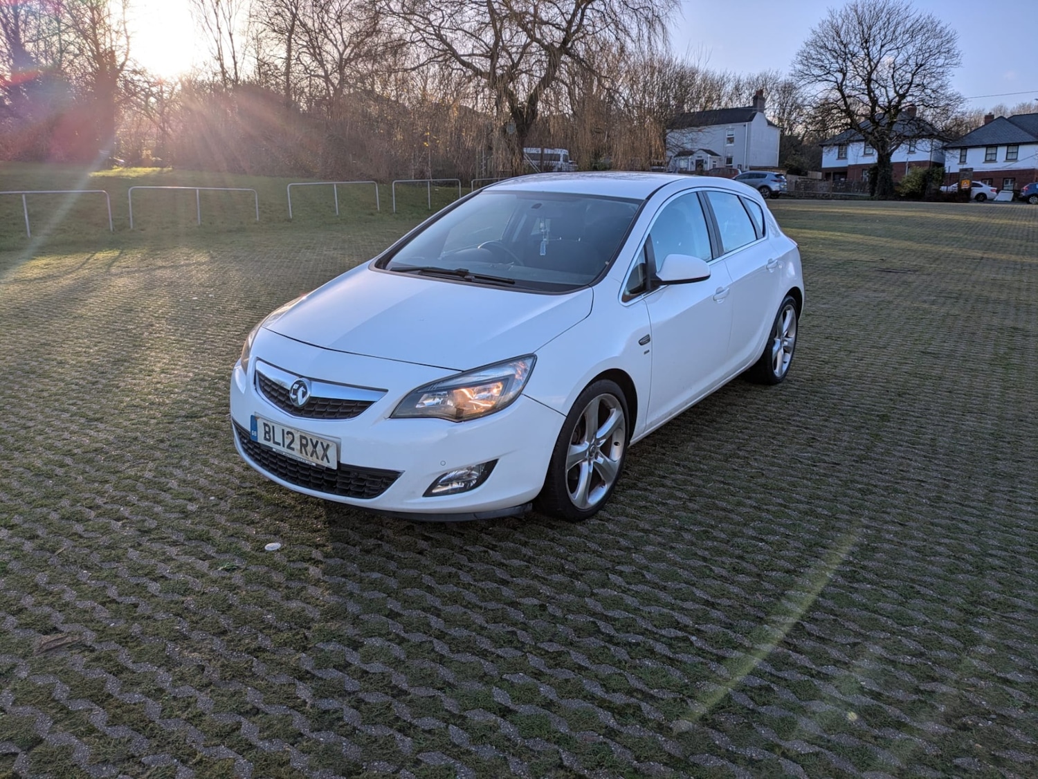 Used Vauxhall Astra 2012 for sale - 77003727: Photo 3