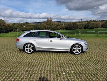 Used Audi A4 2010 for sale - 76194577: Photo 2