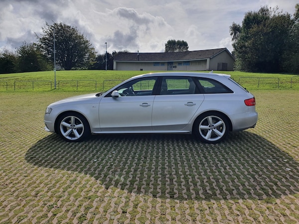 Used Audi A4 2010 for sale - 76194577: Photo 6
