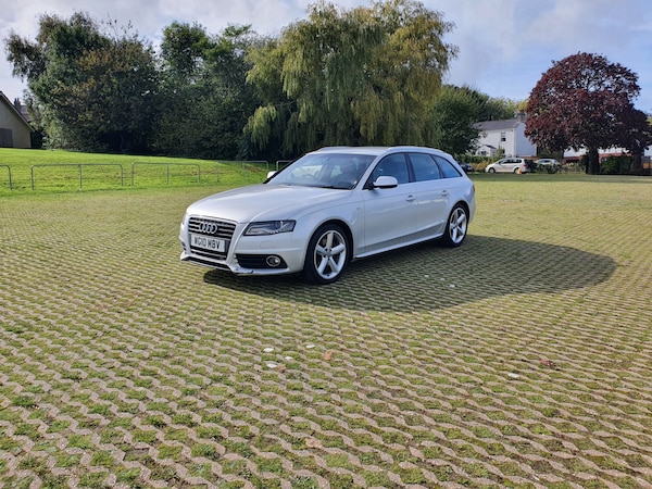 Used Audi A4 2010 for sale - 76194577: Photo 7