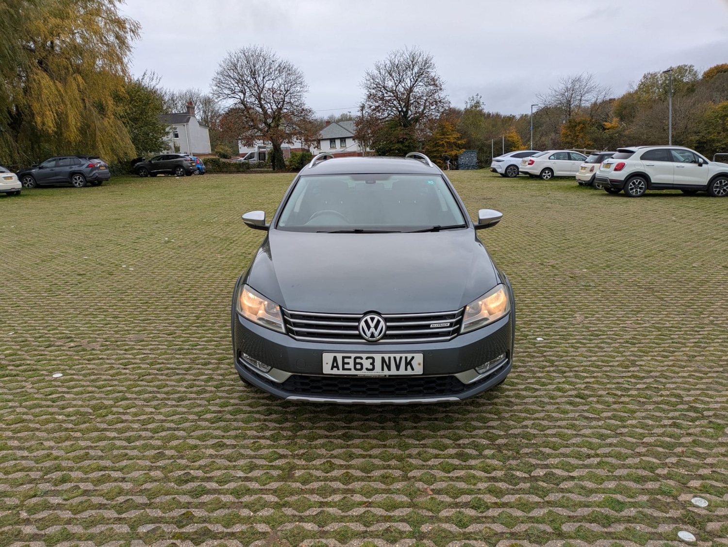 Used Volkswagen Passat 2013 for sale - 76410781: Photo 2