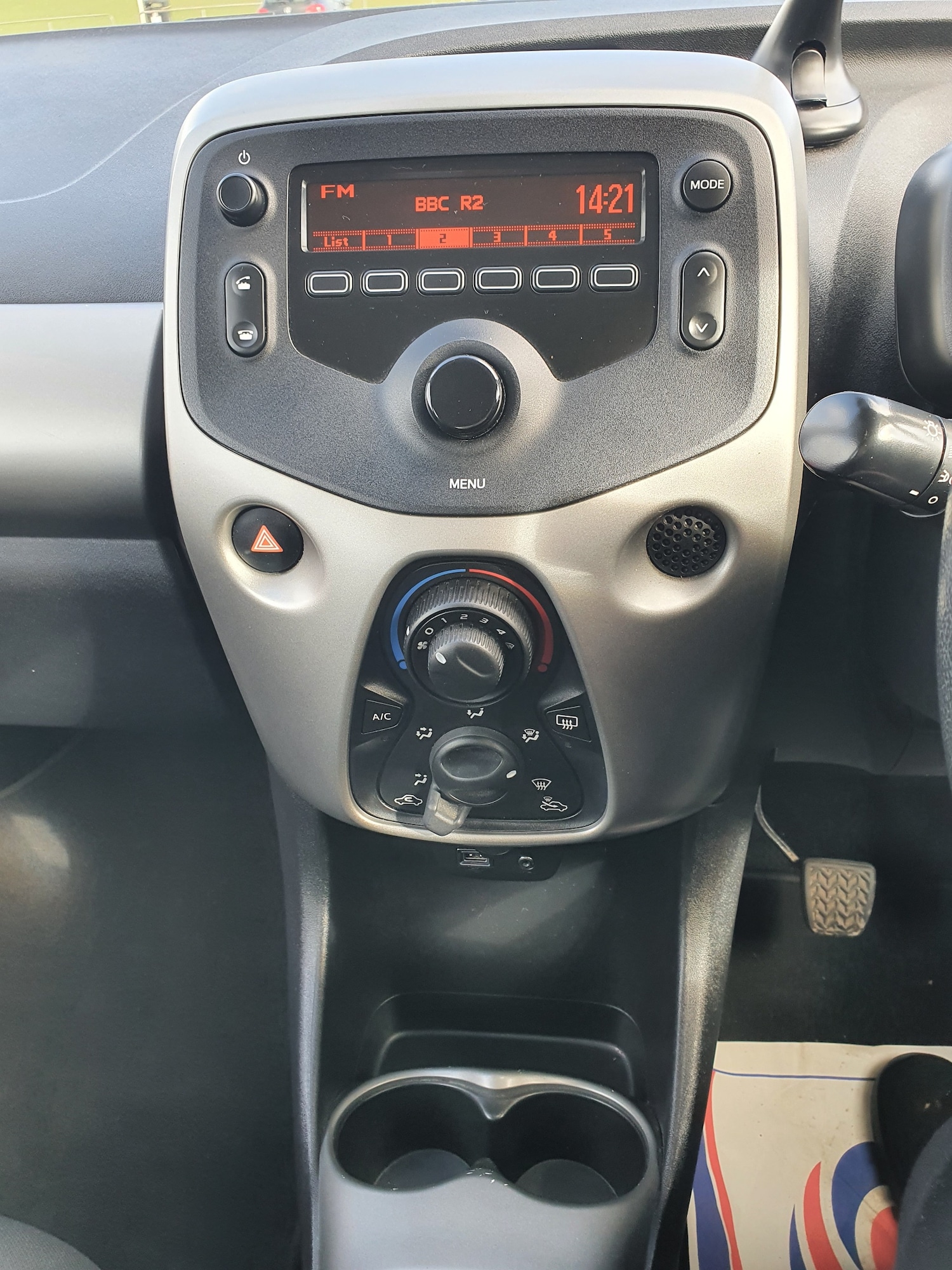 Used Toyota AYGO 2016 for sale - 77877992: Photo 10