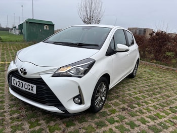 Used Toyota Yaris 2020 for sale - 79404645: Photo