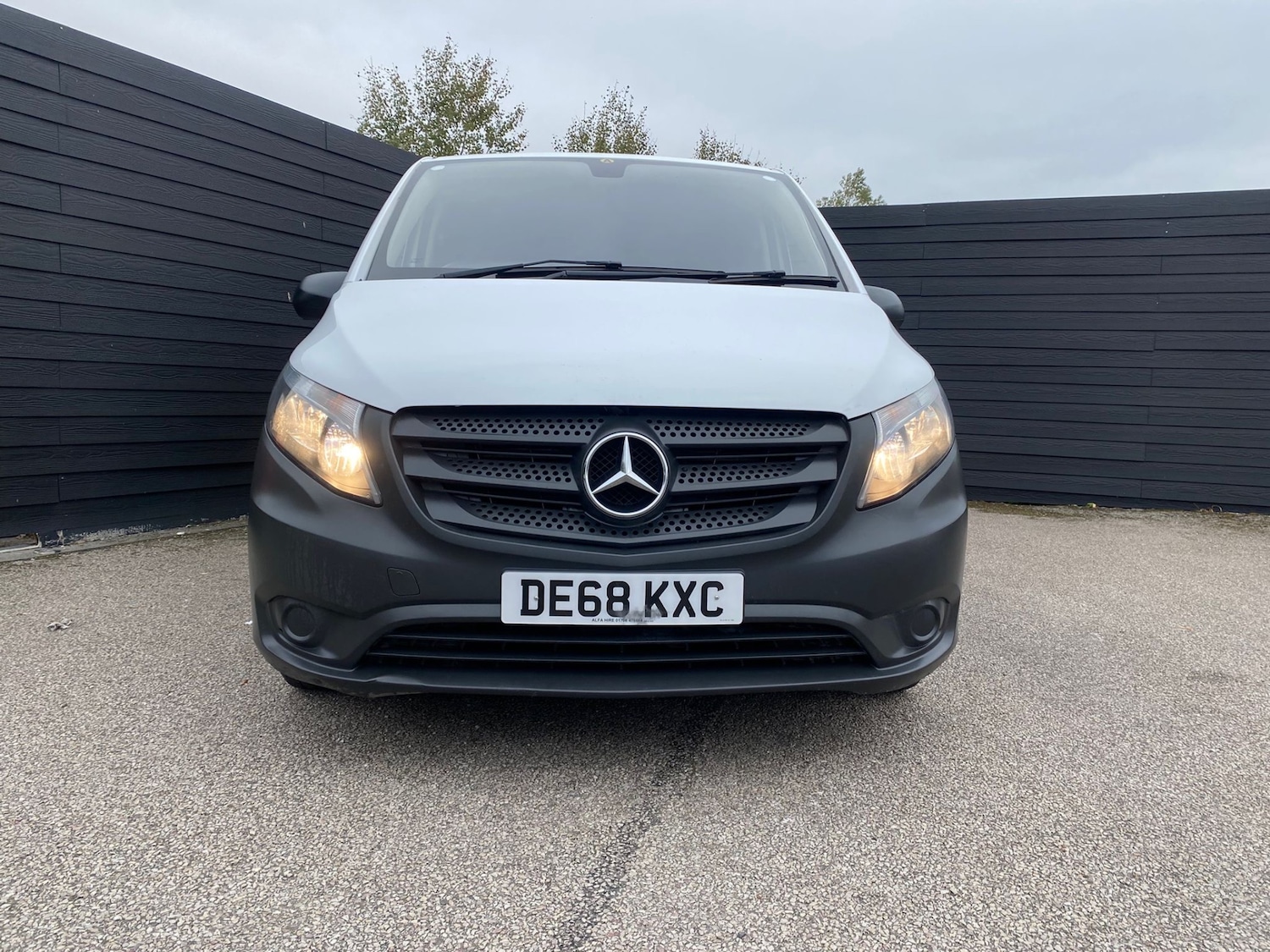 Used Mercedes-Benz Vito 2018 for sale - 76219332: Photo 2
