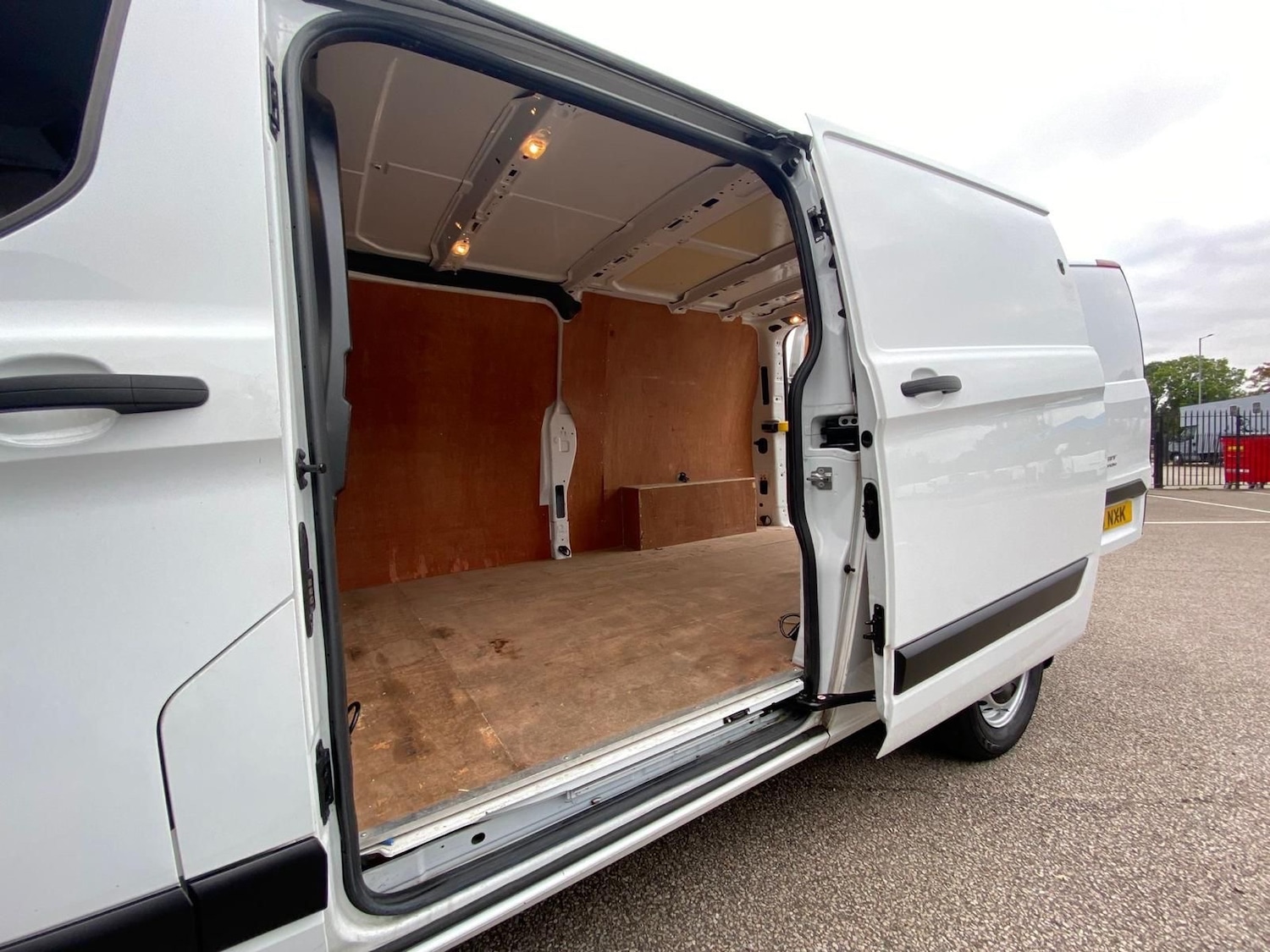 Used Ford Transit Custom 2018 for sale - 76614661: Photo 8