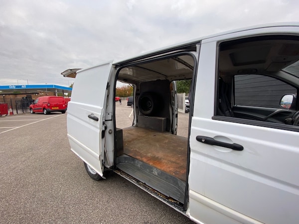 Used Mercedes-Benz Vito 2006 for sale - 76302575: Photo 8