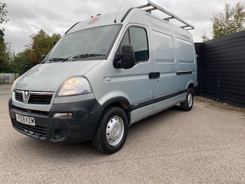 2008 (58) - 3300 2.5CDTI 100ps 6 High Roof Van