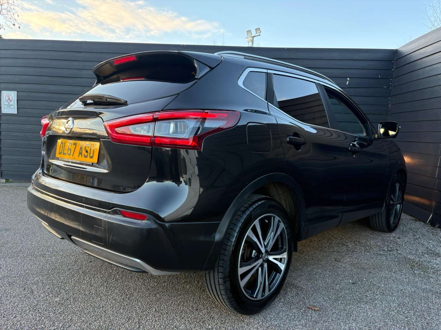 Used Nissan Qashqai 2017 for sale - 77822616: Photo 3