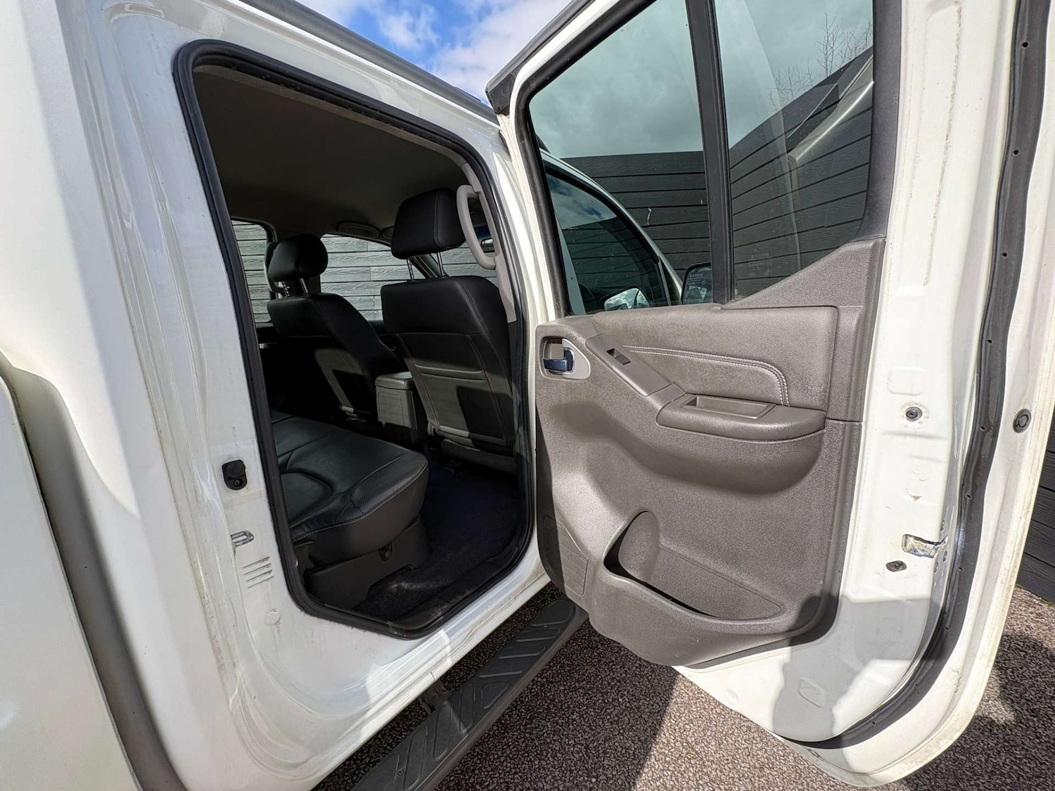 Used Nissan Navara 2013 for sale - 77833239: Photo 13