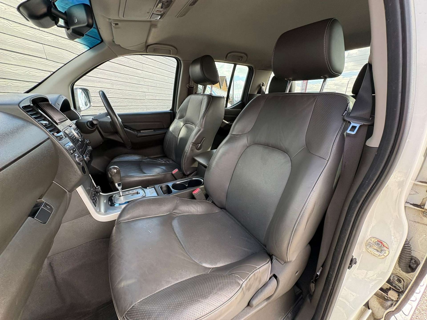 Used Nissan Navara 2013 for sale - 77833239: Photo 8