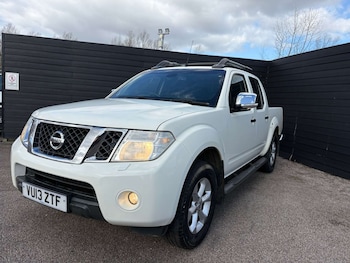 Used Nissan Navara 2013 for sale - 77851748: Photo