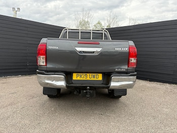 Used Toyota Hilux 2019 for sale - 78198065: Photo